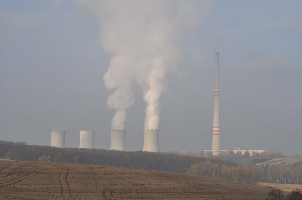MŽP i napodruhé zrušilo elektrárně Chvaletice výjimku z limitů na znečišťování. Bez ní bude muset v srpnu omezit provoz